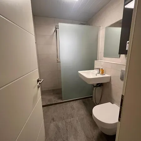 Ubytování v soukromí Doppelzimmer Fuer Bis Zu 4 Personen - 4 Og Duisburg