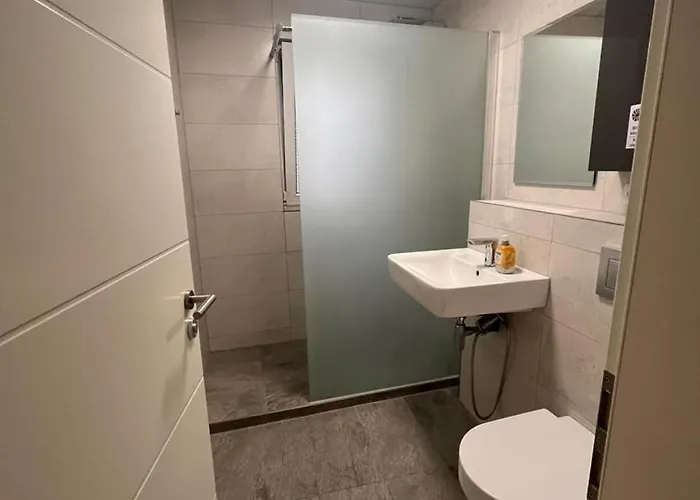 Rum i privatbostad Doppelzimmer Fuer Bis Zu 4 Personen - 4 Og Duisburg